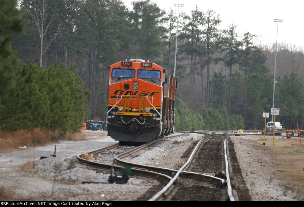 BNSF 6851